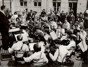Concert place Chapelon dirigé par Roger Albaynac, 1957, coll. particulière.